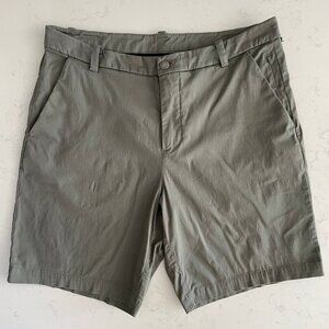 Lululemon Commission Short Slim * Chino 9 * Shorts Green Sz 34